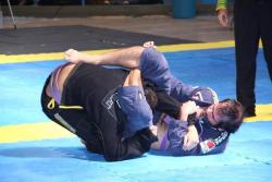 danielzonz:  My favorite, triangle choke