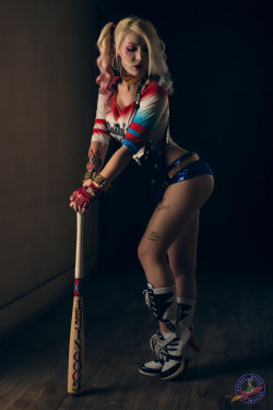 hotcosplaychicks:  Kristen as Harley Quinn - Again! (2) by RocketQueenImaging