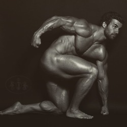 michaelanthonydowns:Classic physique. Jake Burton @jakeburton.official