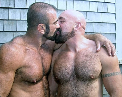 fuckyeahdaddies:  Loads of Daddies at Fuck Yeah Daddies.Click Here to Follow Fuck Yeah Daddies.