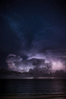 moody-nature:  Approaching Storm | By Mike Cace | Caribbean Sea
