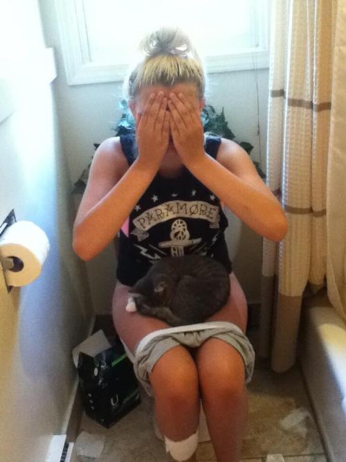 dimitrivegas:  toilet girl