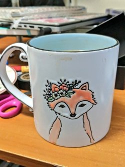 leosaeta:I got a new coffee cup and proceeded to draw my new