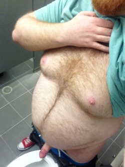 orsiar:  gingercub82:  Hot ginger bear! Woofda!   Mmm  I want!