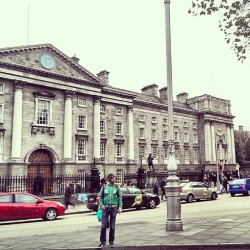 Trinity college from the gates #Dublin (en Trinity College Front