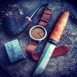 bushcraftczech:  #bushcraftportal#bushcraftportal_cz#bushcraft#bushcraftshop_cz#bushcraftshop#jubö#juböbushcraft#sami#scandi#knives#knife#pipesmoking#pipes#jirsa#komono#zippo