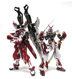 vinesgrowgold:  MODELER: Αng마  MODEL TITLE: Gundam Astray