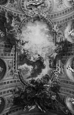 excelsior-praeteritum:  Rome, Église du Gesù, Fresque by Jean-Christophe