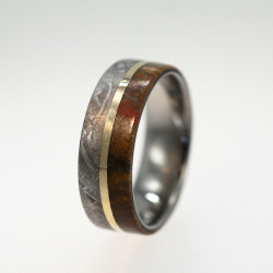 thefatgrackle:  invaderxan:  This is a ring made from dinosaur