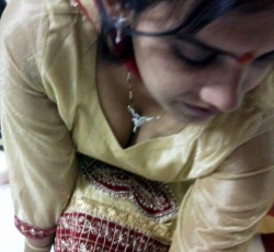 Runstar Desi Mallu Aunty