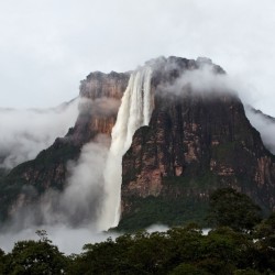 evanoesnadaespecial:  instagram:  Venturing into Venezuela’s