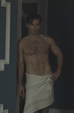 theheroicstarman:  Aidan Turner shirtless and in a towel in And