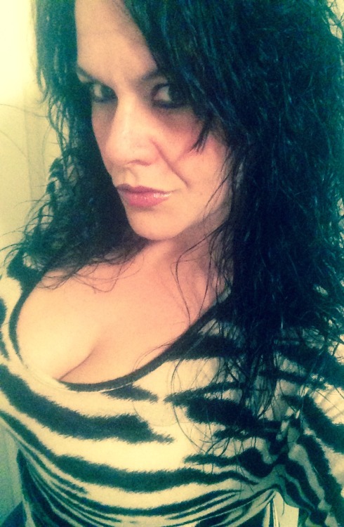 wow..she look amaze very big beautiful smoking sexy witch boobs gorgeous..& very hot smoking fuck horny ..! she really very beautiful gorgeous.. I love to meet her & I want love to fuck horny ..!