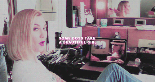 femmetay:  oh girls, they wanna have fun ☀️