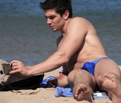 celebritybodybuge:  Steve Grand