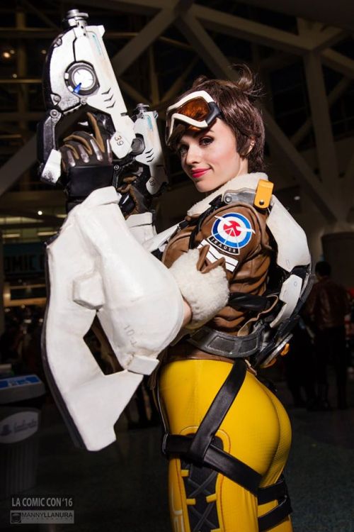 overbutts: Tracer Cosplay fawkin dorbs