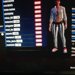 two-magpies:  Anybody up for Gta online? Cuddliicakes add me!