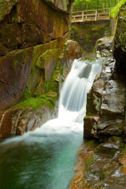 bluepueblo:  Waterfall Bridge, New Hampshire photo via caz