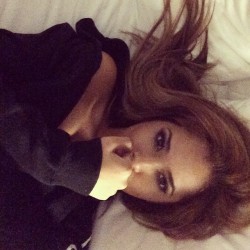 villegas-news:  jasminevillegas: Come be my bae and cuddle ️️