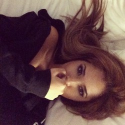 mizzjasminevillegasnewz:  Come be my bae and cuddle 