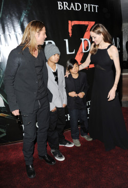 suicideblonde:  Brad Pitt and Angelina Jolie with their sons