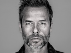 Maszületettfaszinger: Guy Pearce  (1967)Az ajánlat, Mementó, Szigorúan bizalmas, A bombák földjén, Az út