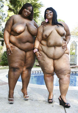 fatbcrazy:  Fat Black Bitches Scented Kisses & Farrah Foxx