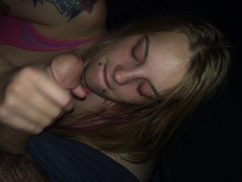 rec6412:  ceeandjaytexas:  Great blowjob ;) ceeandjaytexas.tumblr.com  … ooohhhh… niiiiice!!! 