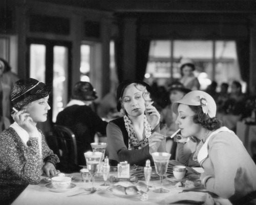 Bette Davis, Joan Blondell & Ann Dvorak Nudes & Noises