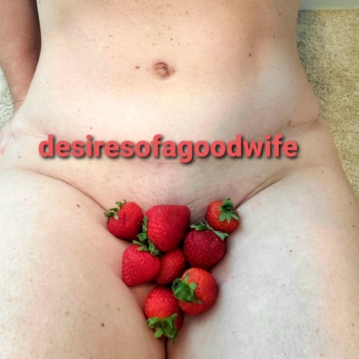 desiresofagoodwife2:fitnesschampionxxx:Those toned thighs!! 