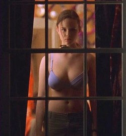 Thora Birch in American Beauty (featuring Taylor Swift from her