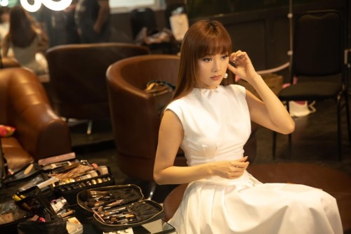 sandybrown121:  jkontumblr:Duy Khánh Nguyễn Beautiful trans