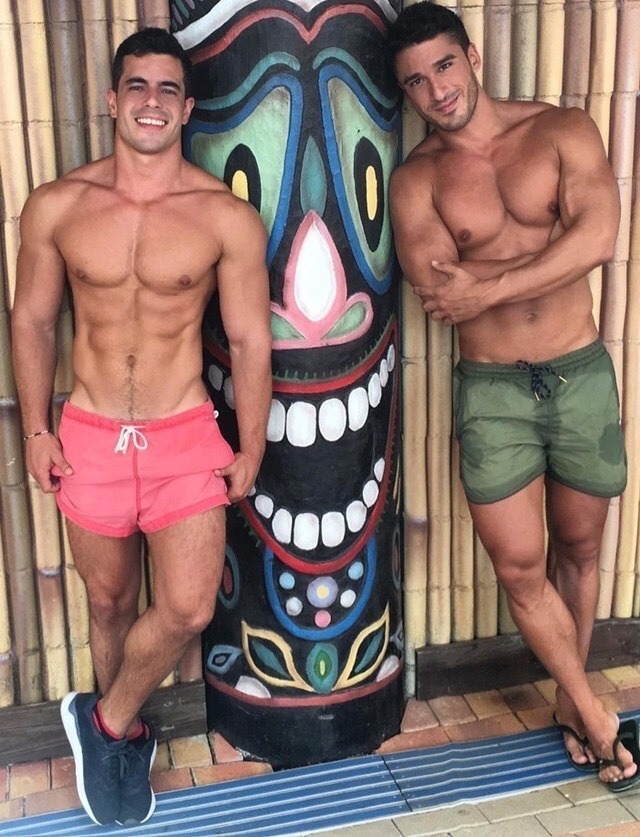 mouthwatering-men:
