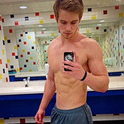 dan-osborne:  Dustin McNeer + Selfies 