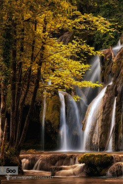 photography-col:  La cascade des tufs © by larsvandegoor
