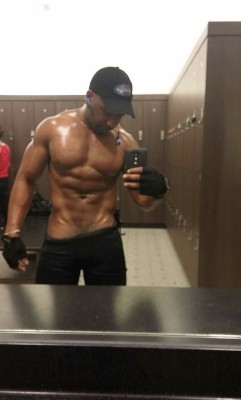 thickchocolatecity:  Follow http://thickchocolatecity.tumblr.com