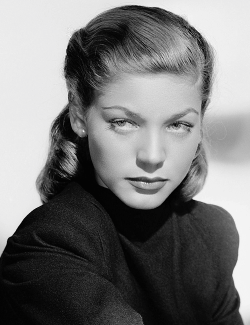 tracylord:   Lauren Bacall, Hollywood’s Icon of Cool, Dies