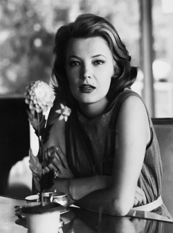 julia-loves-bette-davis: Gena Rowlands photographed by Leo Fuchs,