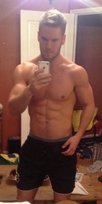 ksufraternitybrother:  KSU-Frat Guy:  Over 13,000 followers