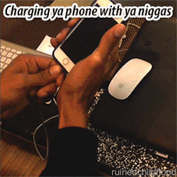 ruinedchildhood:  How guys charge their phone around friends