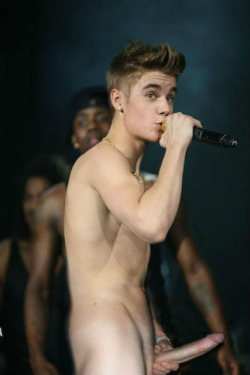 jocks-who-love-cocks:  JUSTIN BIEBER CELEB FAKE http://jocks-who-love-cocks.tumblr.com/