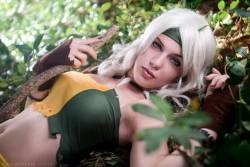kamikame-cosplay:  Pretty and sexy Savage Land Rogue cosplay