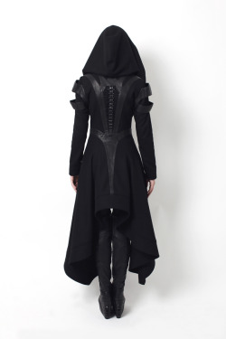 thebelovedsaralance:  declencheurs:Gelareh designs coats   Would