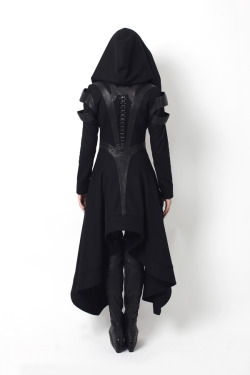 askshivanulegacy:  declencheurs:  Gelareh designs coats  You