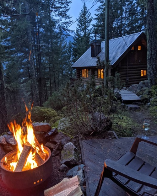 w–o–o–d–l–a–n–d:   Joffre Creek Cabins  