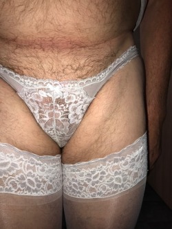 shesuspects:  submission from mshotpanties who says “My fat
