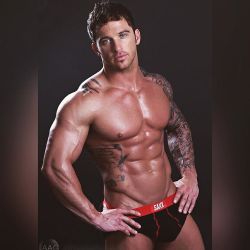 michaelanthonydowns:  #TBT with Gary Taylor @the_ironcowboy 