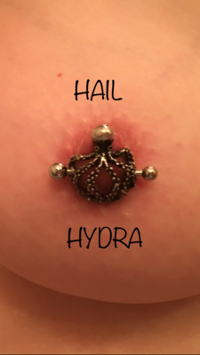 piercednipples:Submitted by hydra-lily  Damn that’s cool!