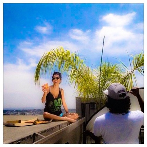 BTS from my shoot today with @raethreat for @maddecent! #pizzaistruluv