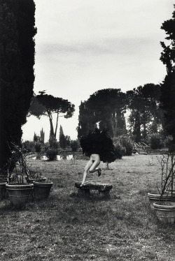 massiveobjectmoon:    In a Garden near Rome photo by Helmut Newton,